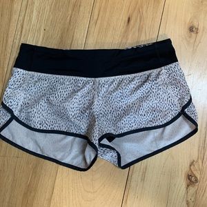 LULULEMON Speed Up shorts 2” inseam
